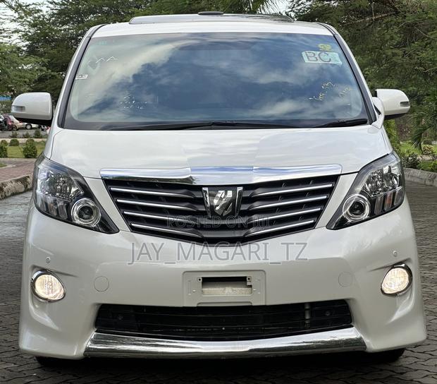 Toyota Alphard 2010 White