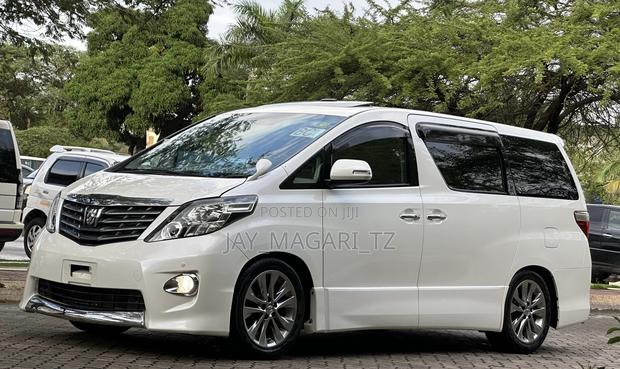 Toyota Alphard 2010 White