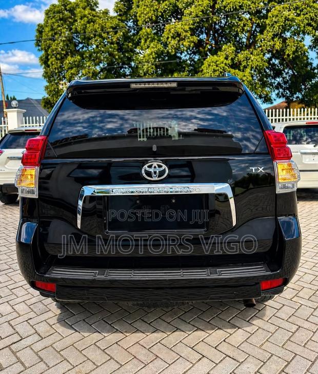 Toyota Land Cruiser Prado 2013 Black
