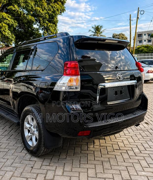 Toyota Land Cruiser Prado 2013 Black