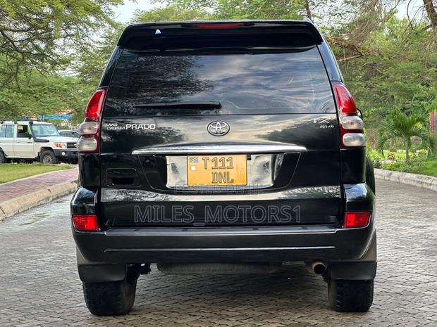 Toyota Land Cruiser Prado 2006 Black