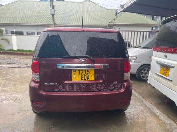 Toyota Corolla Rumion 2008 Burgundy