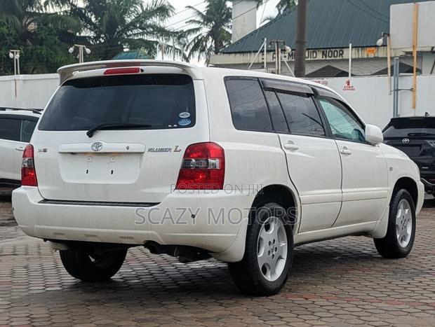 Toyota Kluger 2006 White