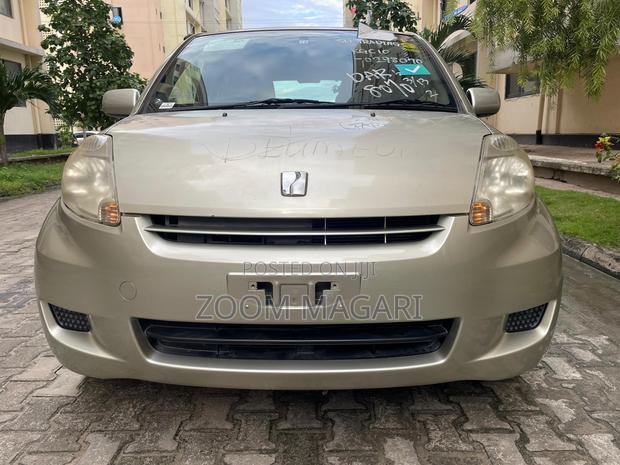 Toyota Passo 2006 Beige