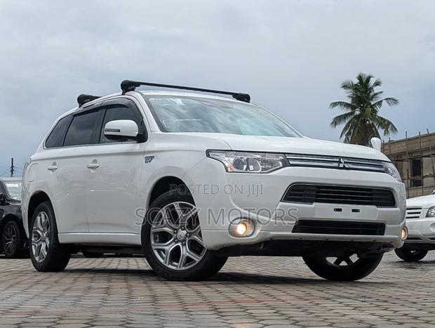Mitsubishi Outlander 2005 White