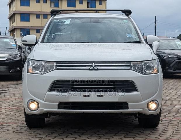 Mitsubishi Outlander 2005 White