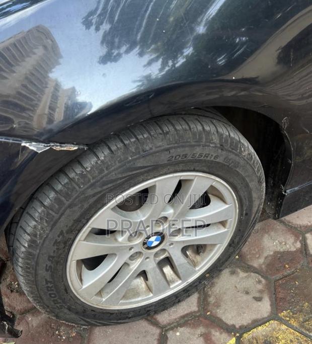 BMW 3 Series 320i RWD 2008 Black