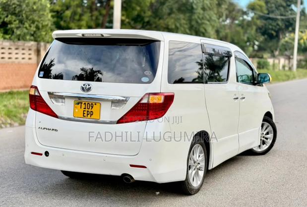 Toyota Alphard 2010 White