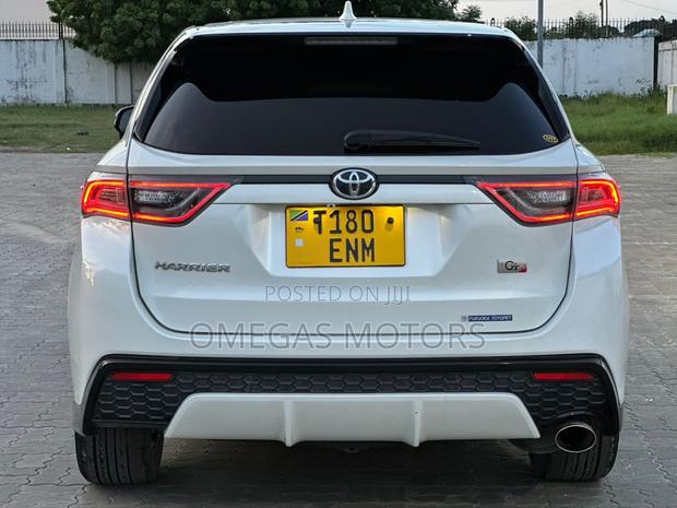 Toyota Harrier 2.0 2015 Pearl
