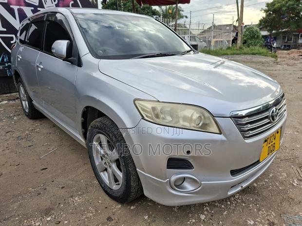 Toyota Vanguard 2009 Silver