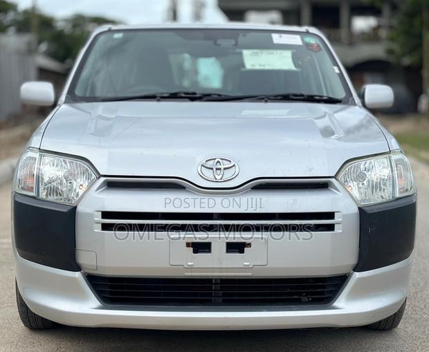 Toyota Probox 1.5 DX 4WD 2018 Silver