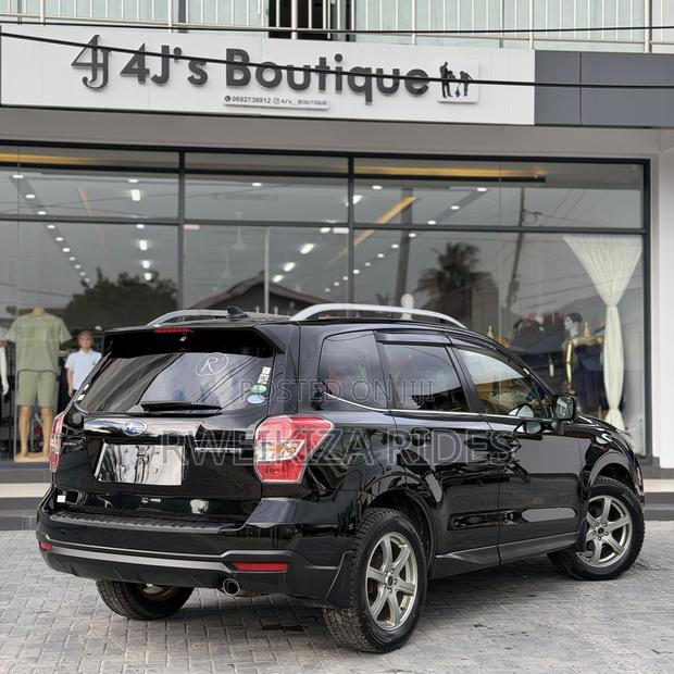 Subaru Forester 2014 Black