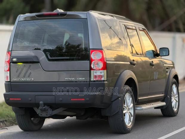 Land Rover Discovery 2009 Brown