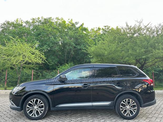Mitsubishi Outlander 2.0 PHEV AWD 2015 Black