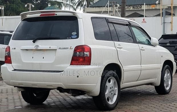 Toyota Kluger 2006 White
