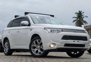 Mitsubishi Outlander PHEV 2018 White for sale