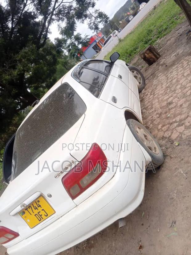 Toyota Carina 2001 White
