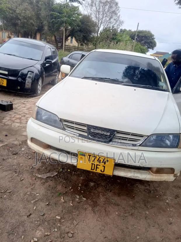 Toyota Carina 2001 White