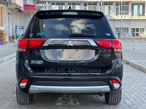 Mitsubishi Outlander PHEV 2018 Black