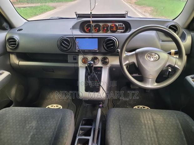 Toyota Corolla Rumion 2008 Black