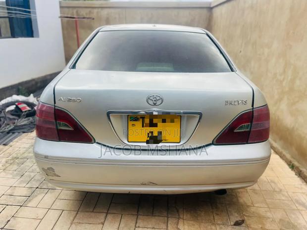 Toyota Brevis 2003 Silver