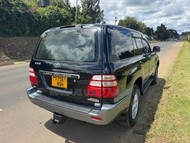 Toyota Land Cruiser 2003 Black