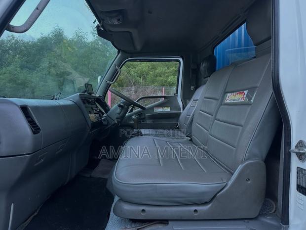Mitsubishi Canter 1998 White