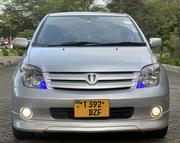 Toyota IST 2005 Silver for sale