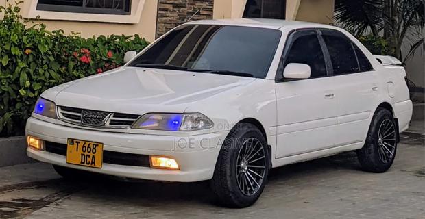 Toyota Carina 1.6 FWD Sedan 2000 Silver