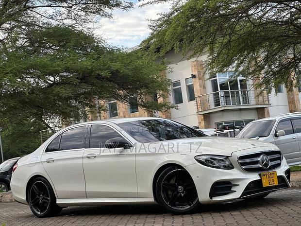 Mercedes-Benz E300 2017 White