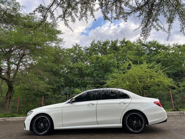 Mercedes-Benz E300 2017 White