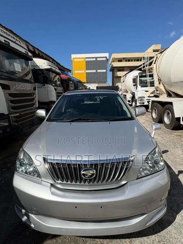 Toyota Harrier 2011 Silver