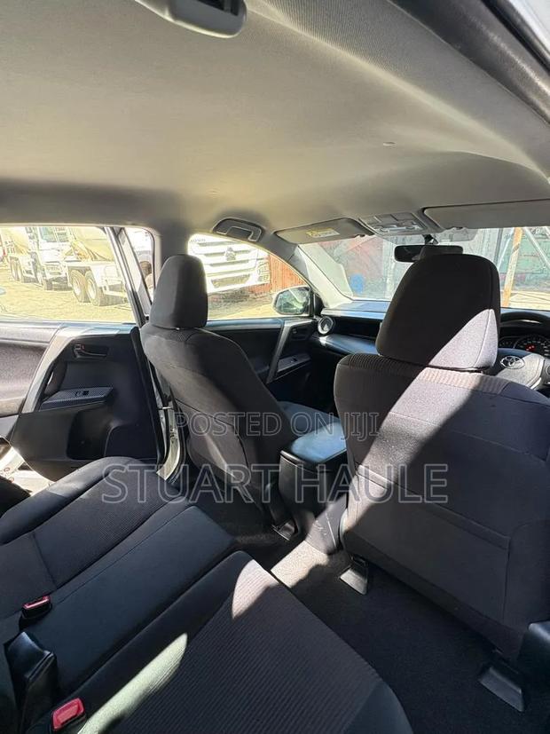 Toyota RAV4 2018 White