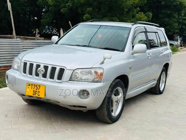 Toyota Kluger 2005 Silver