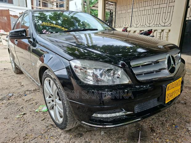 Mercedes-Benz C-Class 2010 Black