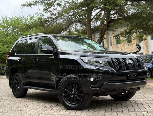 Toyota Land Cruiser Prado 2.7 2023 Black