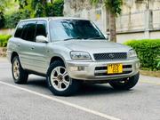 Toyota RAV4 Automatic 2000 Silver for sale