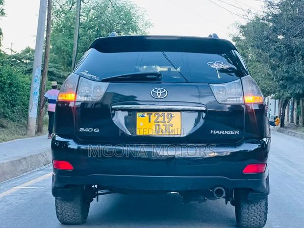 Toyota Harrier 2.4 2005 Black