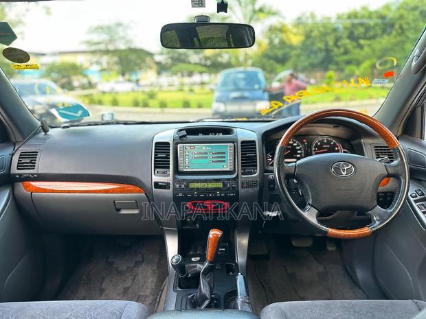 Toyota Land Cruiser Prado 3.0 D-4D 5dr 2006 Silver