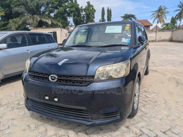 Toyota Corolla Rumion 2010 Black