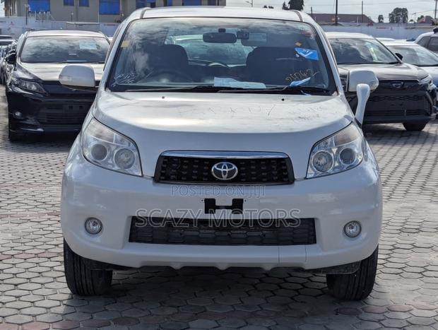 Toyota Rush 2008 Off white
