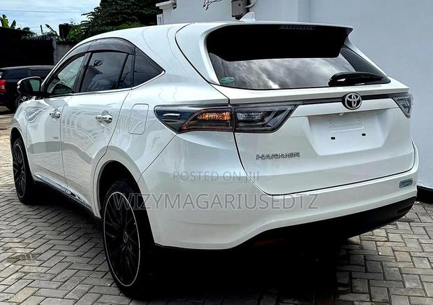 Toyota Harrier 2016 Off white