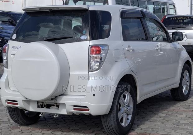 Toyota Rush 2008 White