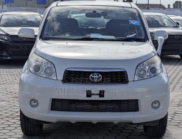 Toyota Rush 2008 White