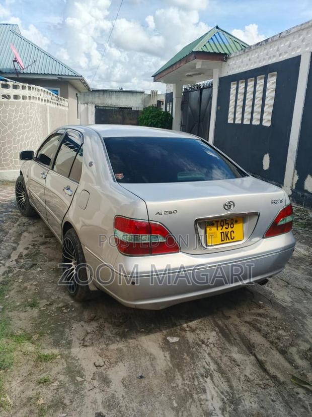 Toyota Brevis 2005 Silver