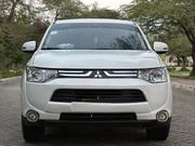 Mitsubishi Outlander 2013 White for sale