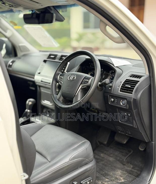 Toyota Land Cruiser Prado 2023 White