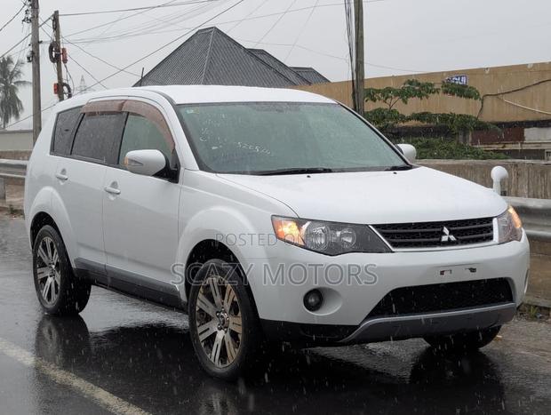 Mitsubishi Outlander 2008 White