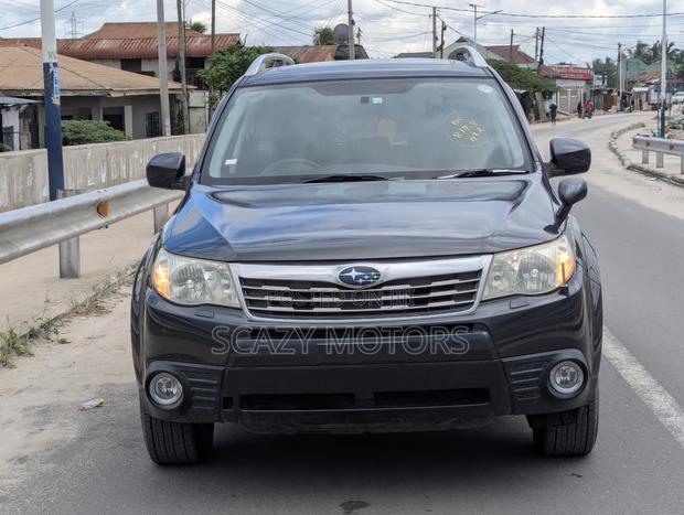 Subaru Forester 2010 Gray