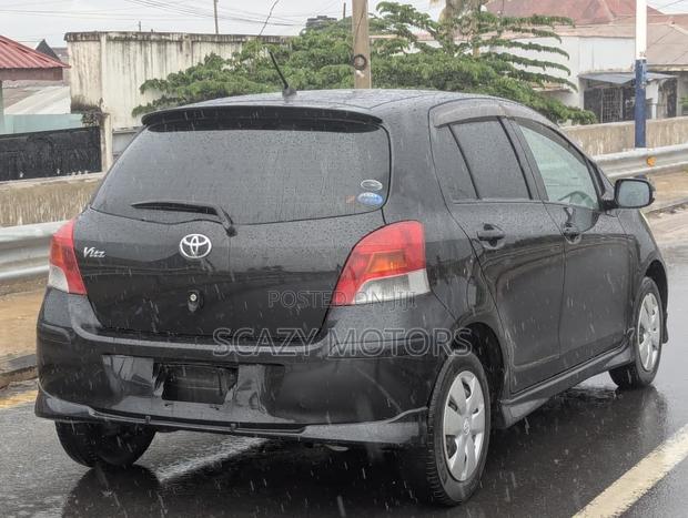 Toyota Vitz 2010 Black